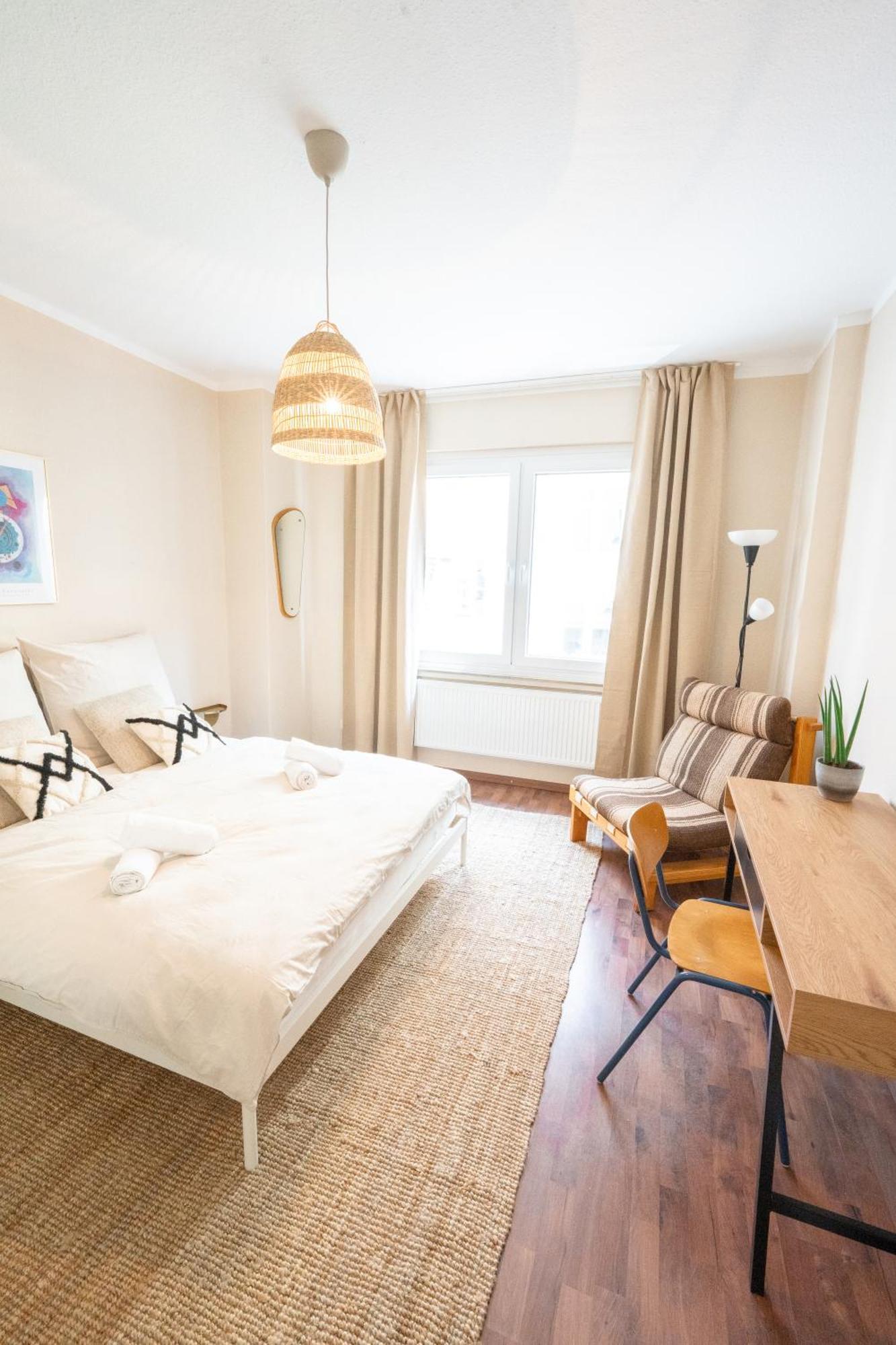 -super Zentrales Zimmer- Direkt An Der Lutter! * Bielefeld