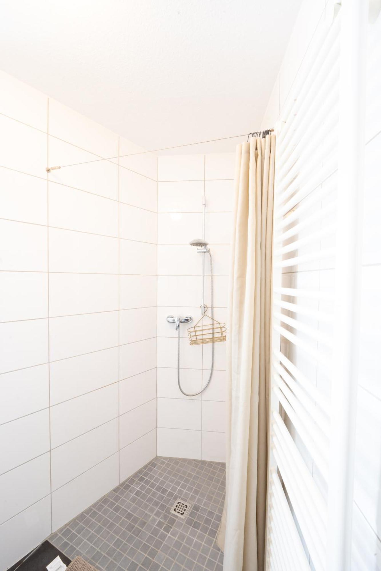 -super Zentrales Zimmer- Direkt An Der Lutter! Homestay *
